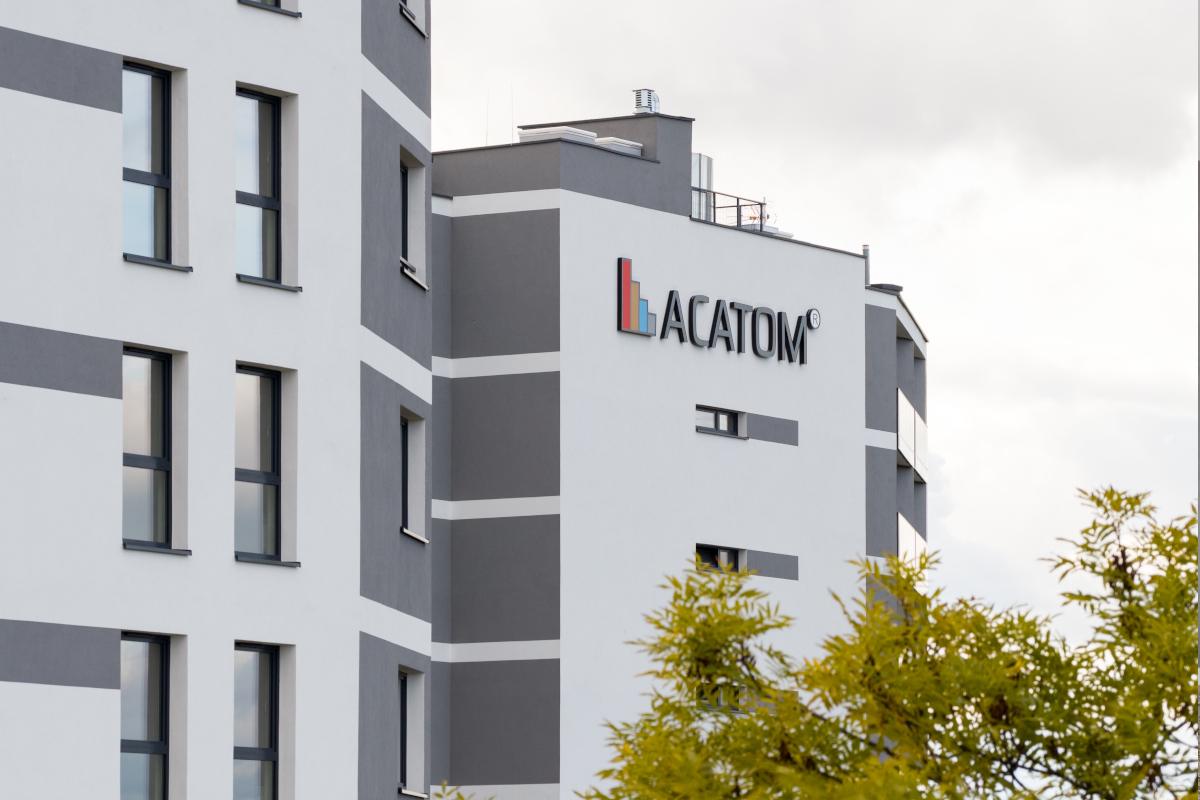 Acatom