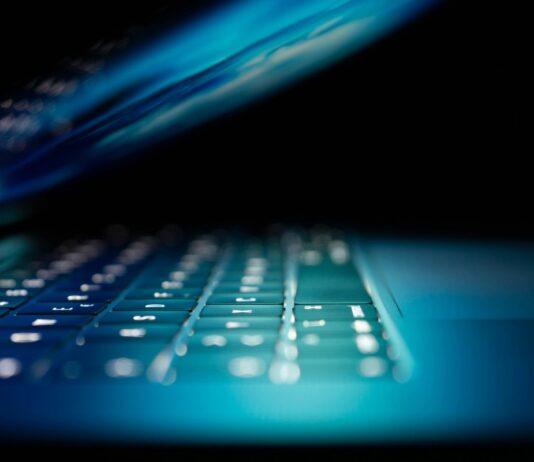 Oferta Pracy: Administrator Systemów i Sieci IT w Rzeszowie – Umowa na Czas Określony