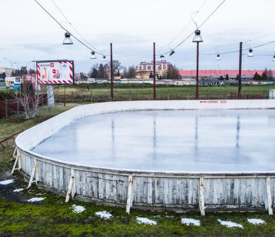 W piątek ROSiR otworzył lodowisko