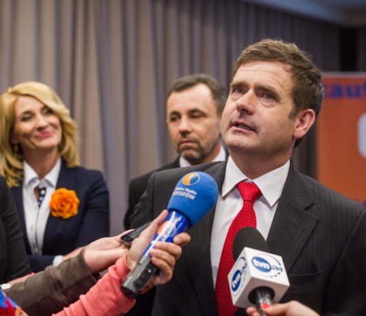 Aleksander Kwaśniewski startuje z Podkarpacia do PE