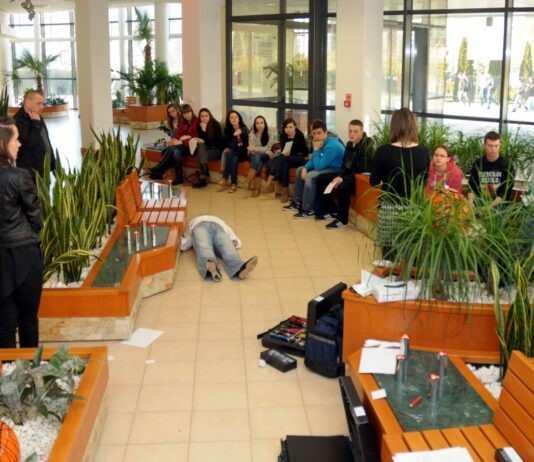 Symulowane oględziny miejsca zdarzenia w WSPiA