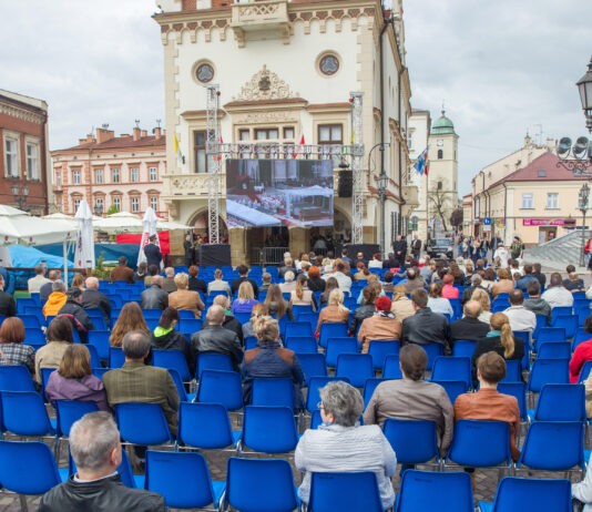 Tłumów na Rynku na mszy kanonizacyjnej Jana Pawła II nie było