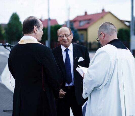 Tadeusz Ferenc nagrodzony za zasługi dla turystyki. Dostał odznakę