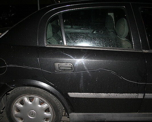 Świadkowie zatrzymali sprawcę uszkodzenia 12 aut