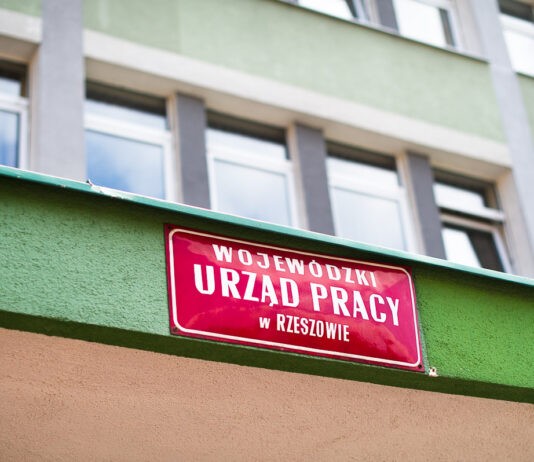 Ponad 280 osób czeka na zaległe pensje i odprawy. Ponad 5 mln z funduszu gwarantowanych świadczeń