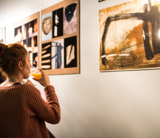 „Dzin & dobra grafika”. Wystawa studentów i wykładowców UR