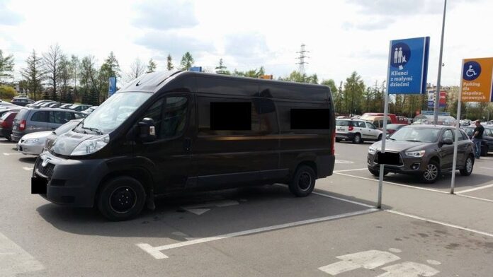 11148987_10200304714696125_1448331420_n