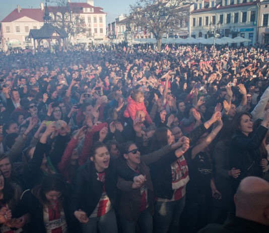 Rzeszów przywitał na Rynku siatkarzy Asseco Resovii Kibice Asseco Resovii