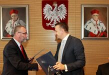 Formalności na Politechnice Rzeszowskiej załatwisz przez całą dobę