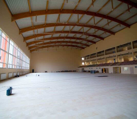 Budowa nowej hali sportowej przy ul. Hetmańskiej na ostatniej prostej