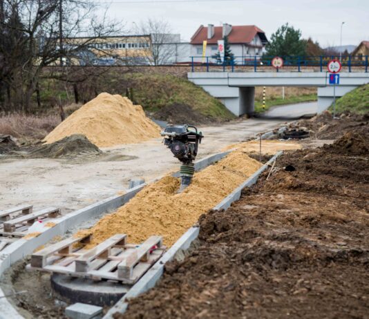 Skróty łączące ul. Miłocińską z Warszawską zamknięte do wiosny