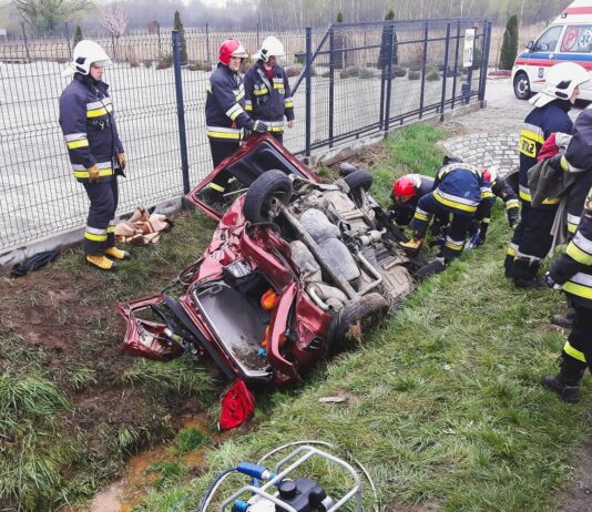 Tragiczny wypadek w Tajęcinie. Zderzenie volkswagena z audi