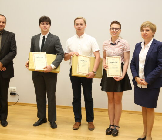 Młodzi innowatorzy nagrodzeni za ciekawe pomysły biznesowe