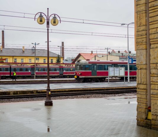 Pociąg z Jarosławia do Rzeszowa notorycznie opóźniony