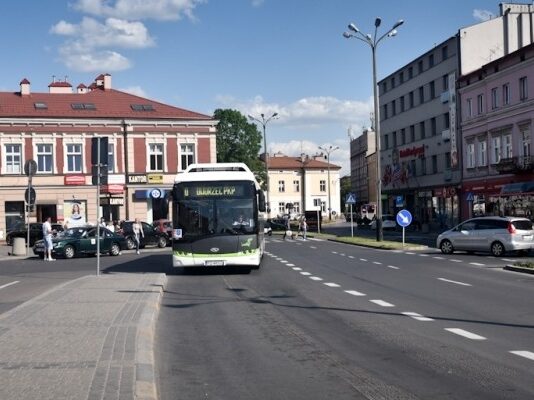 Uwaga pasażerowie! Zmiany w kursowaniu linii ZTM w okresie wielkanocnym autobus