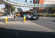 Zderzenie dwóch samochodów pod okrągłą kładką. Nie ma już utrudnień