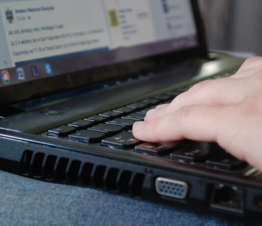 Kto odnalazł laptopa? Nasz Czytelnik prosi o pomoc