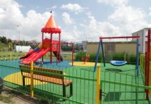 Kolorowy plac zabaw powstał przed szpitalem Pro-Familia