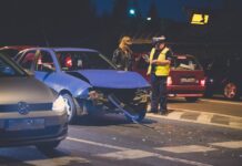 Zderzenie dwóch samochodów na ulicy Lwowskiej