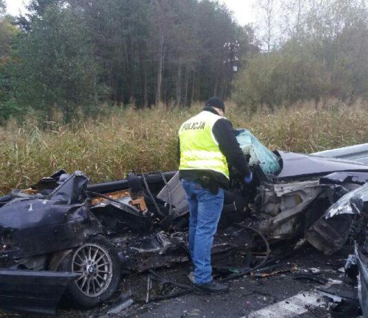 BMW zderzyło się z oplem. Nie żyje trzech młodych mężczyzn!