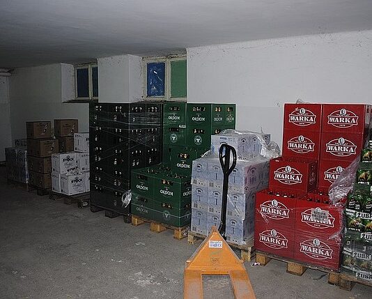 Przez pięć dni ukrywał się w magazynie z… alkoholem