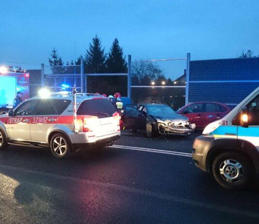 Wypadek w Świlczy. Zderzenie 3 aut, 3 osoby ranne