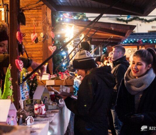 Świąteczne Miasteczko 2016. Jarmark, Ice Show, Żywa Szopka…