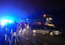 Wypadek w Rzeszowie. Zderzenie autobusu z mazdą, ranna 15-latka