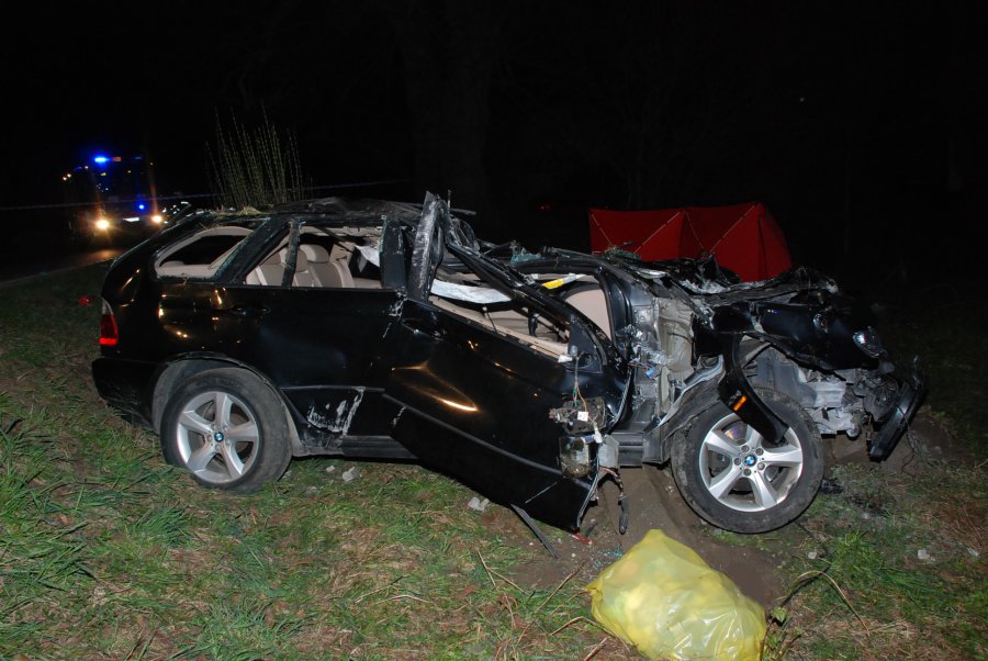 Tragiczny wypadek. Nie żyje 26letni kierowca BMW