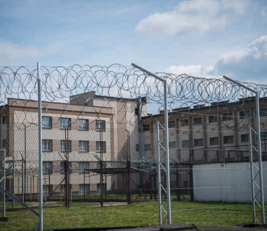 Kolejny zarzut dla mordercy 25-letniej Jolanty. Za nieudaną ucieczkę z sądu