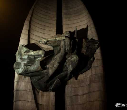 PSL: Nie burzyć pomnika Czynu Rewolucyjnego! Zmieńmy nazwę i symbolikę