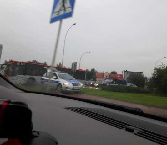 Wypadek w Rzeszowie. Kierowca opla potrącił 26-letnią kobietę