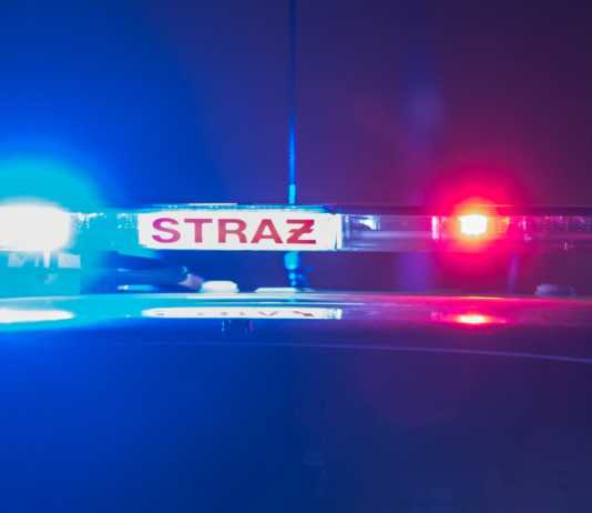 Skutki silnego wiatru na Podkarpaciu: zerwane dachy, połamane drzewa, domy bez prądu