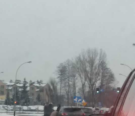 Stłuczka w Rzeszowie z udziałem trzech samochodów. Nie ma rannych