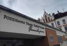 W Podziemnej Trasie Turystycznej „ciemno” i „głucho”. Czytelniczka: „Było mi wstyd”
