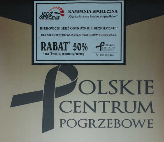 “Jedź ostrożnie – na swój pogrzeb jeszcze zdążysz”. Kampania z karawanem w Rzeszowie