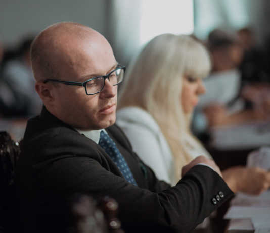 Prezydent Tadeusz Ferenc ma pierwszeństwo na sesji. Radni PiS lamentują