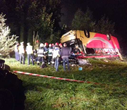Dramatyczny wypadek ukraińskiego autokaru. Spadł ze skarpy. 3 osoby nie żyją