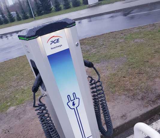 Pierwsza ładowarka od PGE Nowa Energia już jest. Kiedy będą następne?