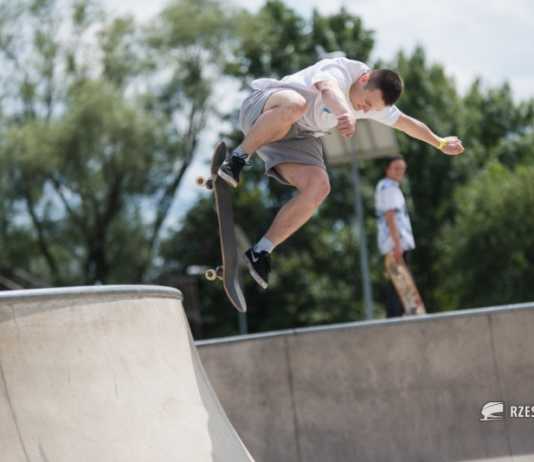 W niedzielę w Rzeszowie darmowe warsztaty jazdy na deskorolce i hulajnodze