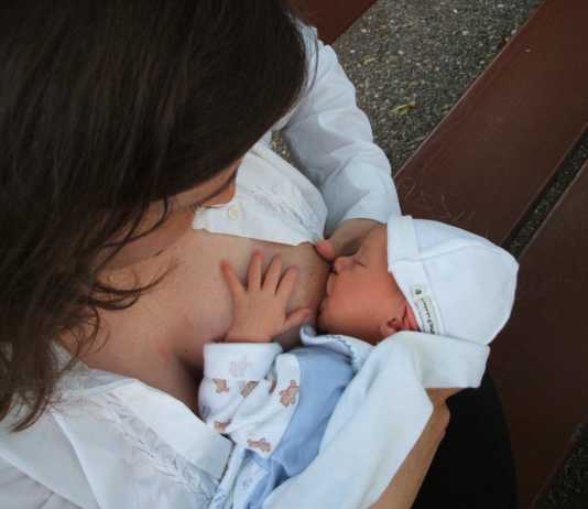 Światowy Tydzień Karmienia Piersią. W piątek Dzień Otwarty w NFZ. Bezpłatne porady