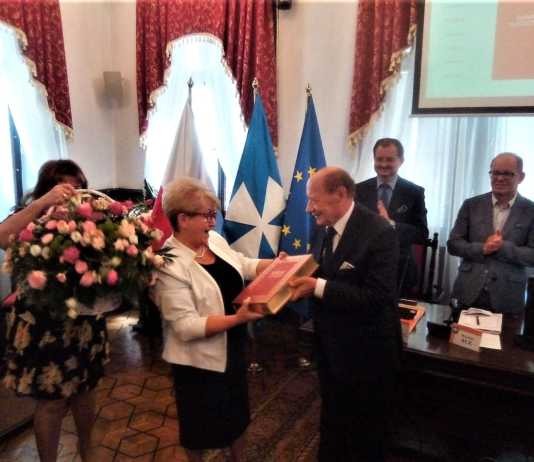 Prezydenci Rzeszowa i radni podziękowali Janinie Filipek. Miasto ma nowego skarbnika