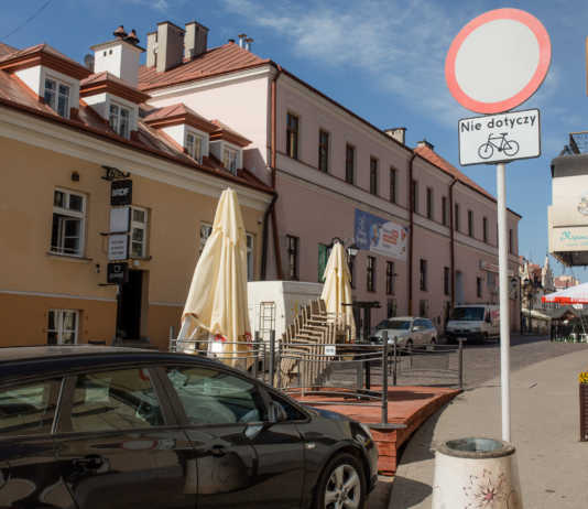 Kiedy tablica na ulicy Mickiewicza o “winie” konserwatora zabytków?