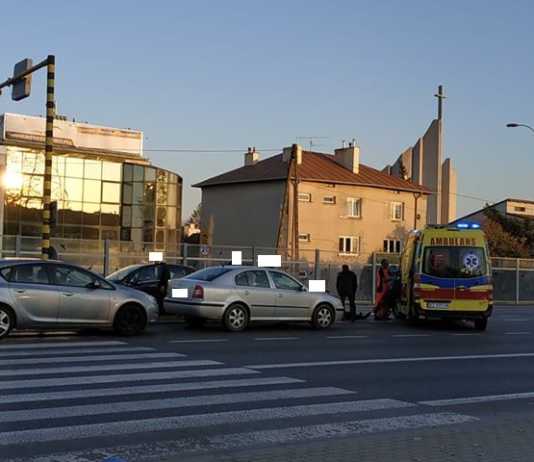 Wypadek w Rzeszowie. Kierowca skody potrącił na przejściu 19-latkę