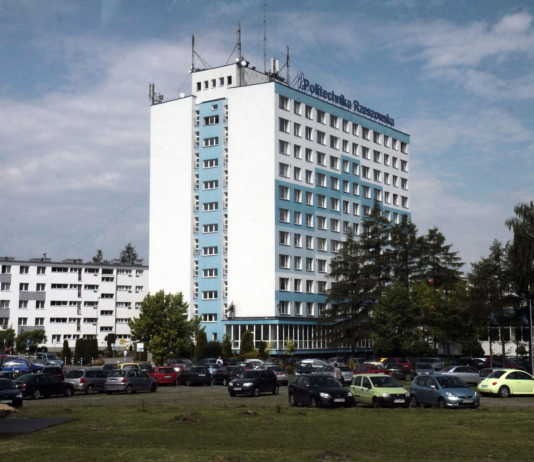Akademiki politechniki i uniwersytetu potencjalnymi miejscami kwarantanny