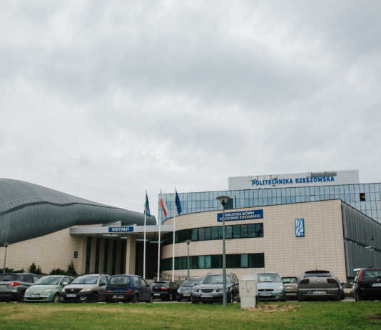 Koronawirus. Politechnika odwołała zagraniczne wyjazdy. Obowiązkowa kwarantanna