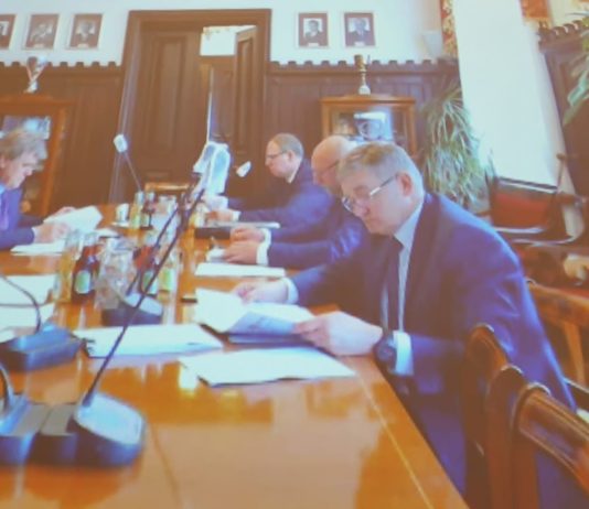 Rada Miasta Rzeszowa, mimo epidemii, kończy z obradami online?