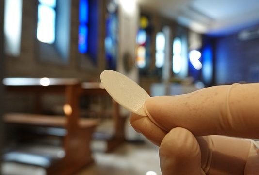 W niedzielę bierzmowanie w parafii pw. Św. Krzyża. A co z obostrzeniami?