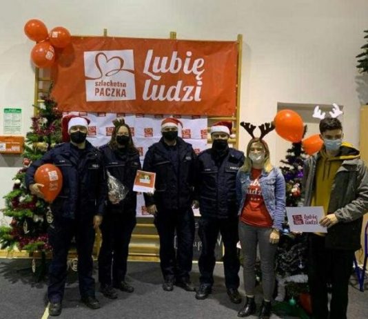 Rzeszowscy policjanci przyłączyli się do “Szlachetnej paczki”