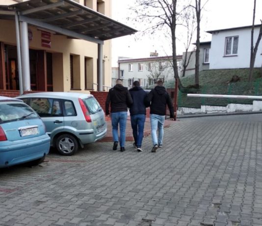 Policjanci zatrzymali przedsiębiorcę. Odpowie za wyłudzenie prawie 3 mln zł
